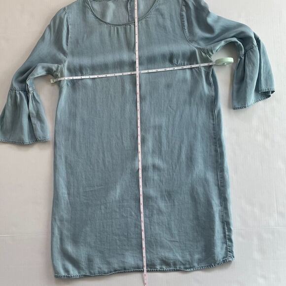 Paper Crane Denim Look Bell Sleeve Light Wash Flowy Boho Dress Size M - Picture 8 of 11